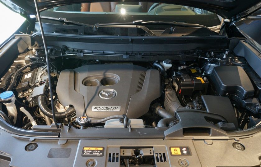 Động cơ vận hành mạnh mẽ trong Mazda CX-9